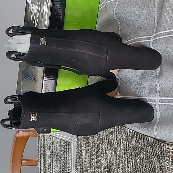 𝅺Sam Edelman Niomi Nubuck Booties Black Western Style Pull On size 7.5 - Picture 2 of 6